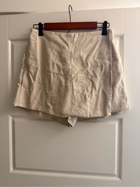 Old Navy Cream Skort Shorts